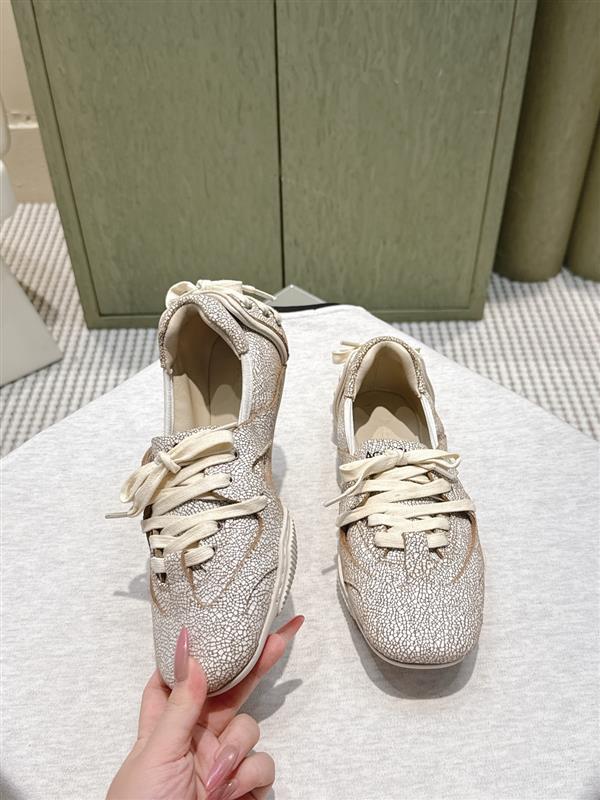 20251127165610379 310